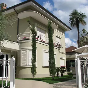 Hotel Sokrat, Tirana